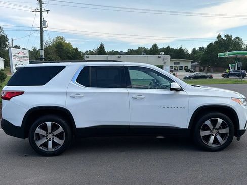 Used 2019 Chevrolet Traverse LT w/ LT Premium Package AWD/4WD image 8