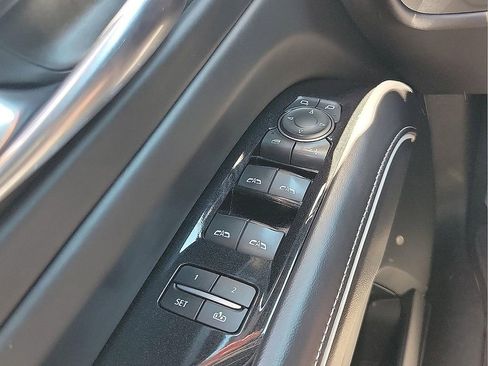 Used 2022 Cadillac Escalade Sport Platinum w/ Heavy-Duty Trailer Package AWD/4WD image 14