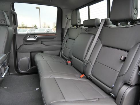 New 2026 GMC Sierra 3500 Denali w/ Denali Reserve Package AWD/4WD image 33