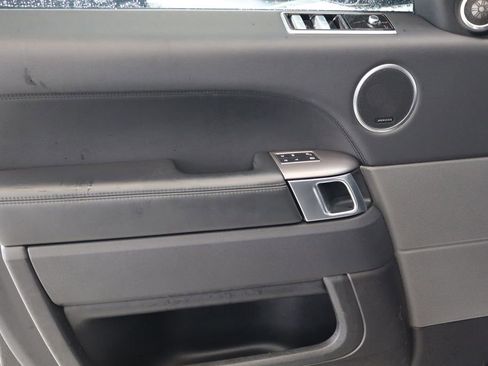 Used 2019 Land Rover Range Rover Sport HSE image 17