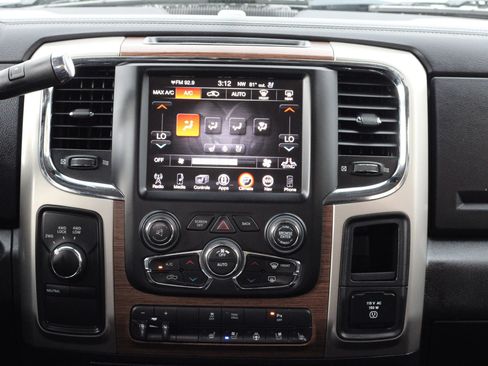 Used 2015 RAM 2500 Laramie AWD/4WD image 17