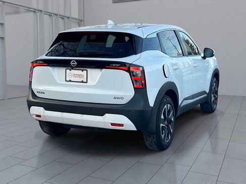 Used 2025 Nissan Kicks SV w/ Illumination Package AWD/4WD image 8