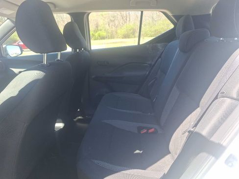 Used 2020 Nissan Kicks S image 15
