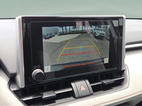 Certified 2025 Toyota RAV4 XLE w/ Convenience Package FWD image 22