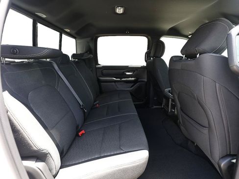 New 2026 RAM 1500 Express AWD/4WD image 21