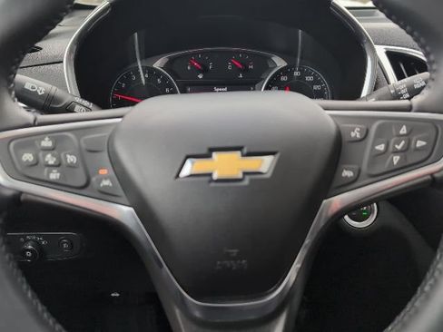Used 2020 Chevrolet Equinox LT w/ Midnight Edition image 16