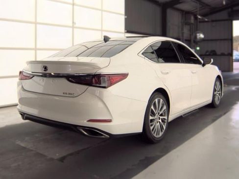 Used 2021 Lexus ES 350 w/ Premium Package FWD image 3