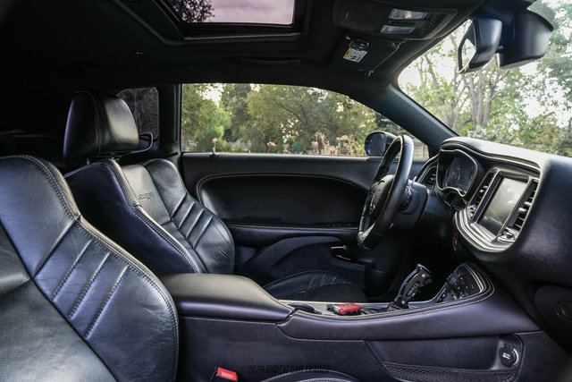 Used 2016 Dodge Challenger SRT Hellcat RWD image 52