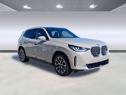 Used 2026 BMW X3 xDrive30 w/ Premium Package image 7