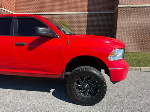 Used 2018 RAM 1500 Classic SLT AWD/4WD image 18