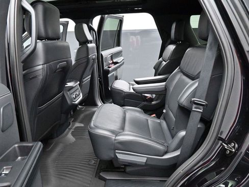 Used 2025 Ford Expedition Platinum w/ Stealth Performance Package AWD/4WD image 40