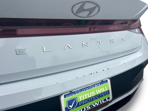 Used 2025 Hyundai Elantra SEL FWD image 35