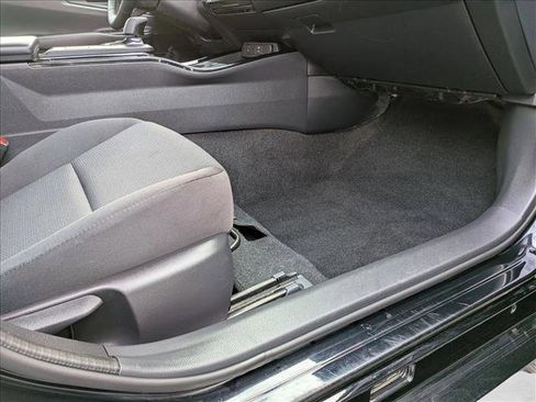 Used 2025 Toyota Prius LE image 15