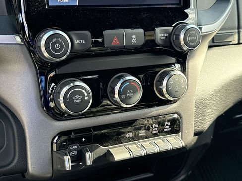 New 2026 RAM 3500 Big Horn AWD/4WD image 29