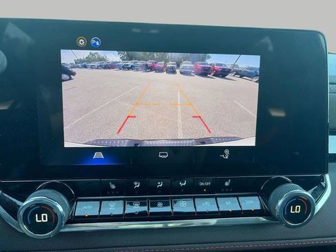 Used 2025 Chevrolet Colorado Z71 AWD/4WD image 20