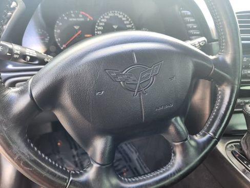 Used 2002 Chevrolet Corvette Convertible w/ Preferred Equipment Group2 RWD image 12