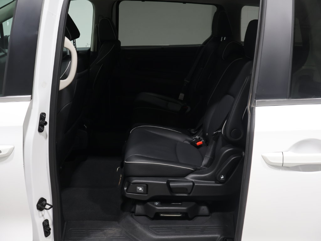 Used 2026 Honda Odyssey Touring image 20