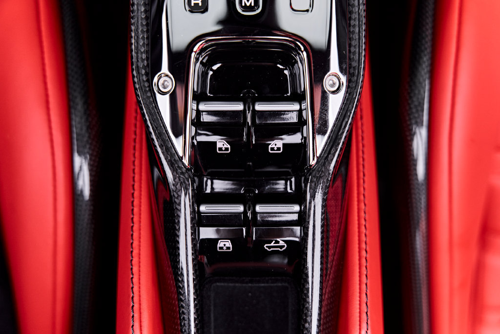 Used 2024 Ferrari SF90 Spider AWD/4WD image 83