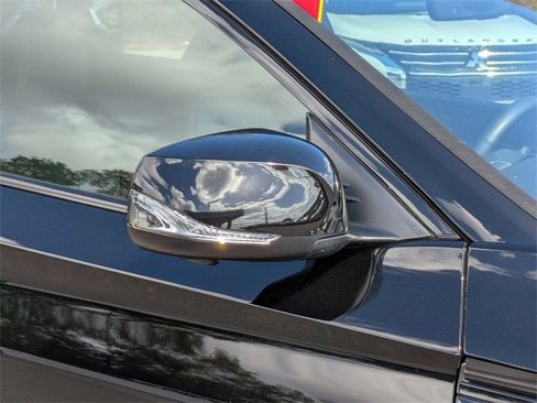 Used 2024 INFINITI QX50 Sport image 12