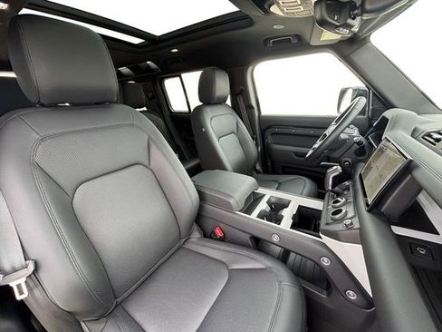 Used 2025 Land Rover Defender 110 S AWD/4WD image 19