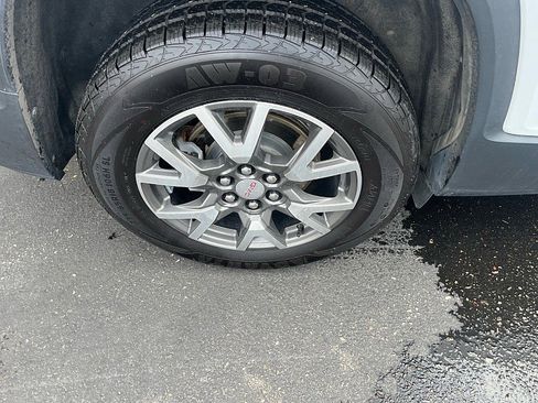 Used 2020 GMC Acadia SLE w/ Driver Convenience Package image 11