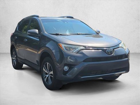 Used 2018 Toyota RAV4 XLE FWD image 3
