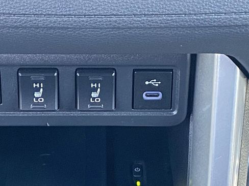 Certified 2023 Toyota Corolla Cross XSE w/ Convenience Package image 33