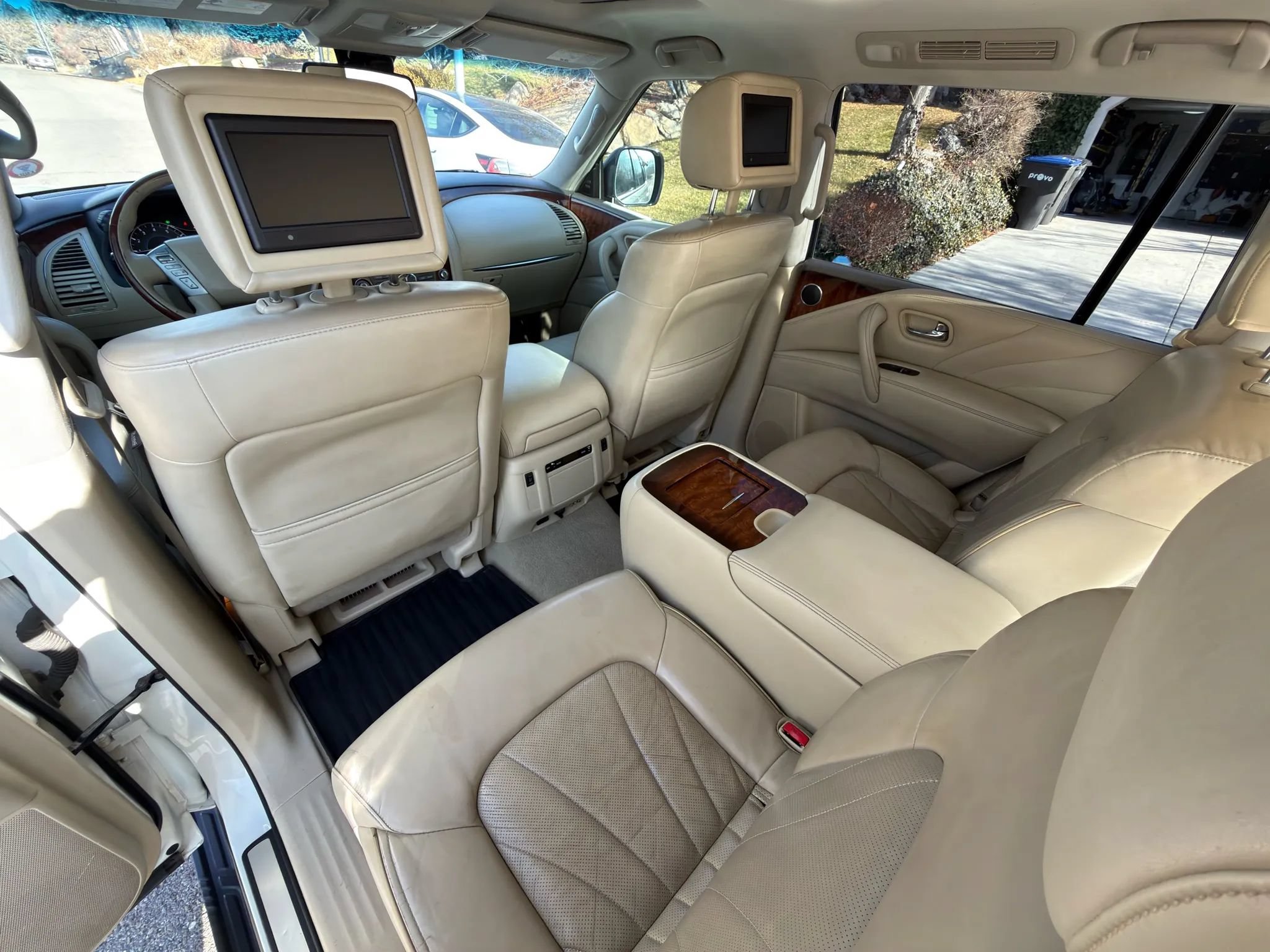 Used 2016 INFINITI QX80 4WD w/ Deluxe Technology Package image 17