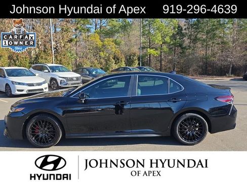 Used 2023 Toyota Camry SE image 19