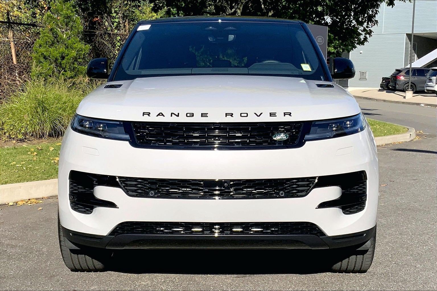 New 2027 Land Rover Range Rover Sport SE AWD/4WD image 3