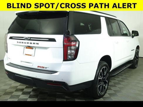 Used 2024 Chevrolet Suburban RST w/ Luxury Package image 14