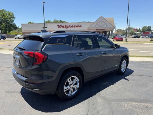 Used 2019 GMC Terrain SLE w/ Driver Convenience Package AWD/4WD image 5