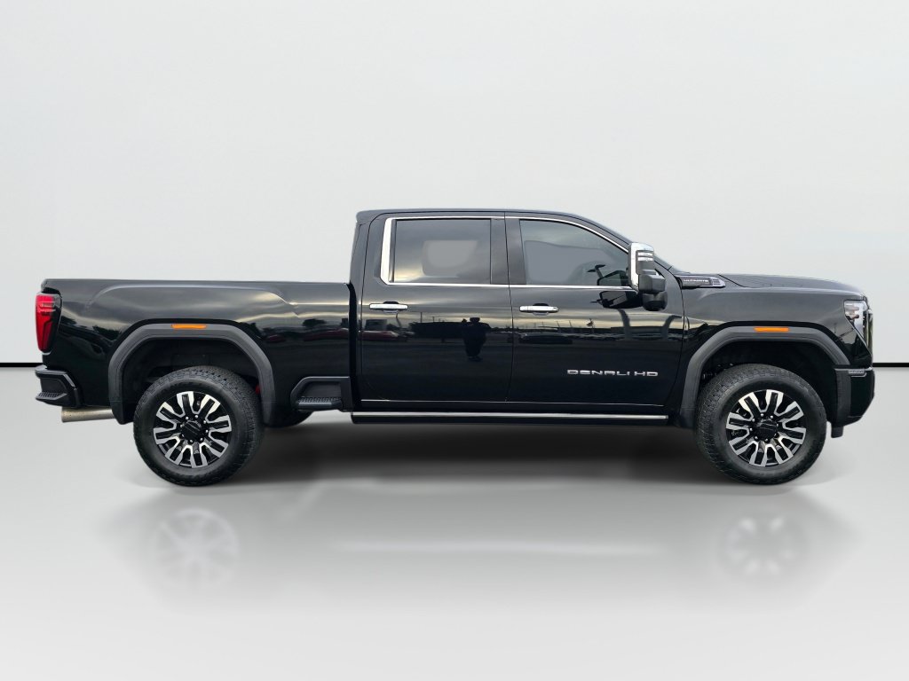 Used 2025 GMC Sierra 2500 Denali Ultimate AWD/4WD image 5
