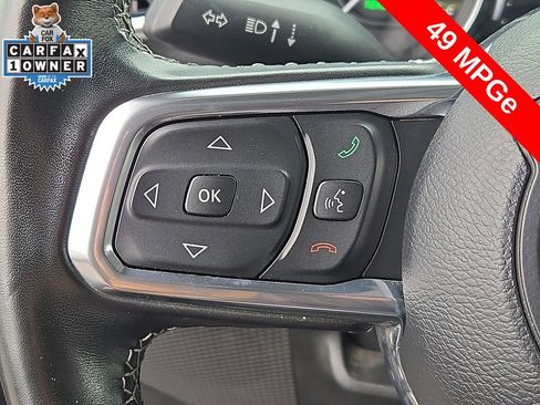 Used 2023 Jeep Wrangler Unlimited Sahara w/ Cold Weather Group AWD/4WD image 21