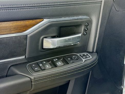 Used 2024 RAM 2500 Laramie image 18