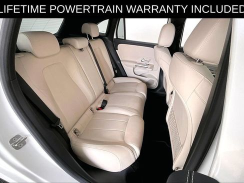 Used 2025 Mercedes-Benz GLA 250 4MATIC image 35