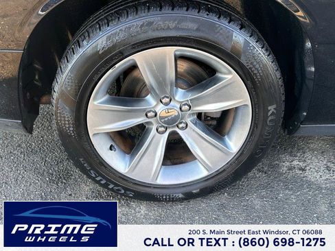 Used 2017 Dodge Challenger SXT image 19