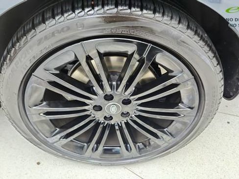 Used 2024 Land Rover Range Rover SE AWD/4WD image 57