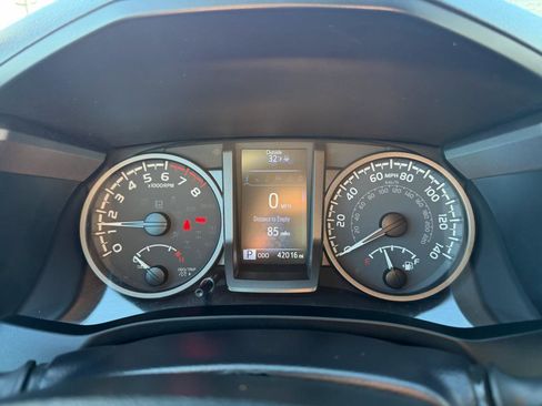 Used 2023 Toyota Tacoma TRD Pro AWD/4WD image 12