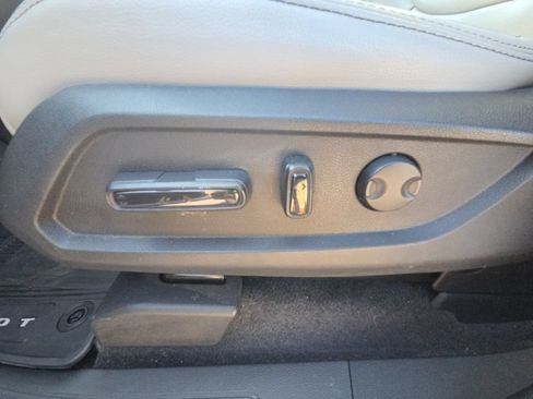 Used 2024 Honda Pilot Touring image 31