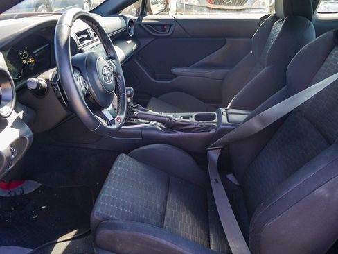 Used 2023 Toyota GR86 RWD image 18