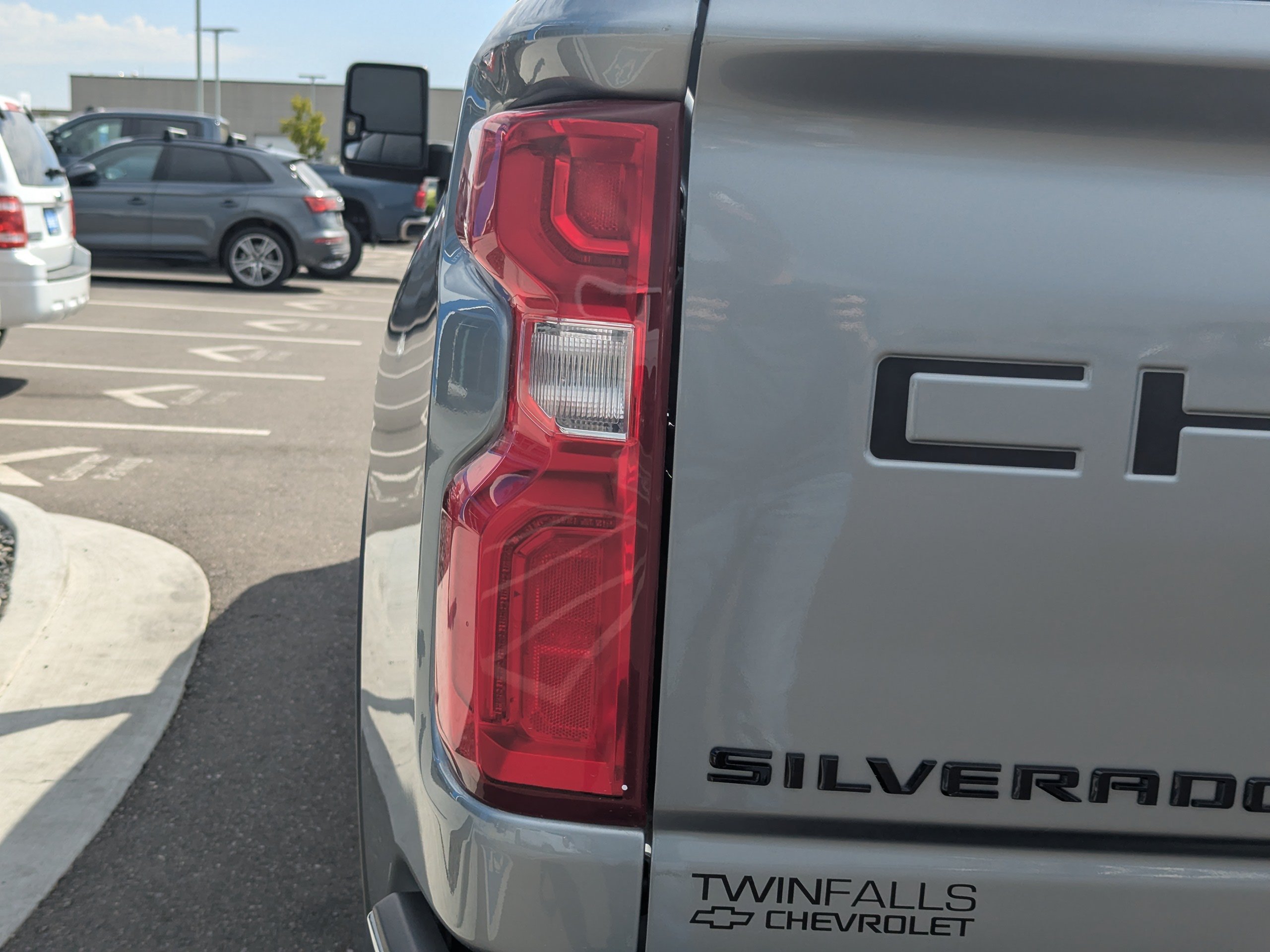 Used 2024 Chevrolet Silverado 3500 LTZ w/ LTZ Convenience Package AWD/4WD image 42