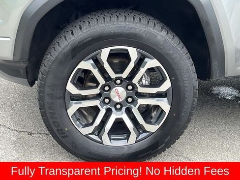 Used 2024 GMC Canyon AT4 w/ AT4 Premium Package AWD/4WD image 11