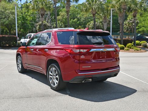 Used 2020 Chevrolet Traverse Premier FWD image 4