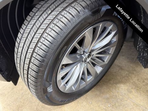 Used 2024 MAZDA CX-90 Plug-In Hybrid w/ Preferred AWD/4WD image 15