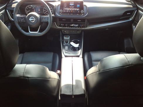 Used 2024 Nissan Rogue SV w/ SV Premium Package FWD image 10