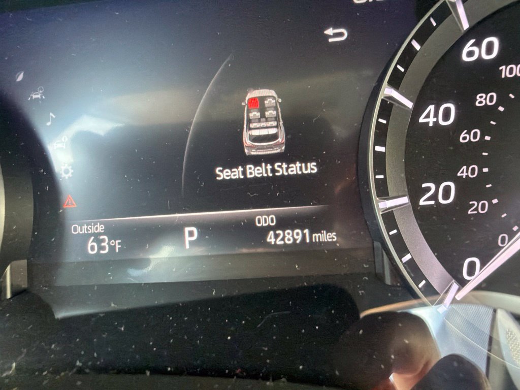Used 2020 Toyota Highlander XLE AWD/4WD image 9
