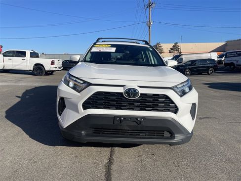 Used 2023 Toyota RAV4 XLE image 5