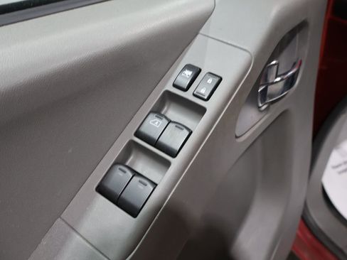 Used 2019 Nissan Frontier SV image 14