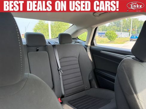 Used 2020 Ford Fusion SE FWD image 34